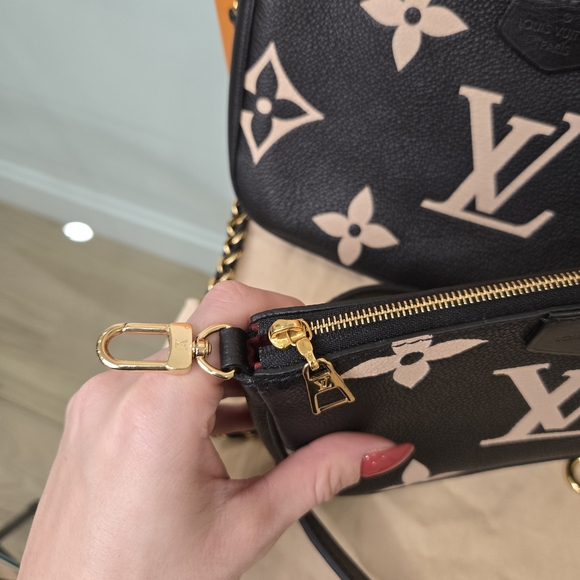 Louis Vuitton Black and Cream Women's Bag - Picture 4 of 16
